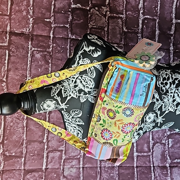 Sun & Sand Chester Hand Bag with Wooden Flower Hang Tag NWT - Picture 7 of 10